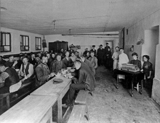 Flophouse canteen