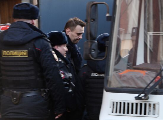 Hearings of Aleksei Navalny case re masterminding unsanctioned action