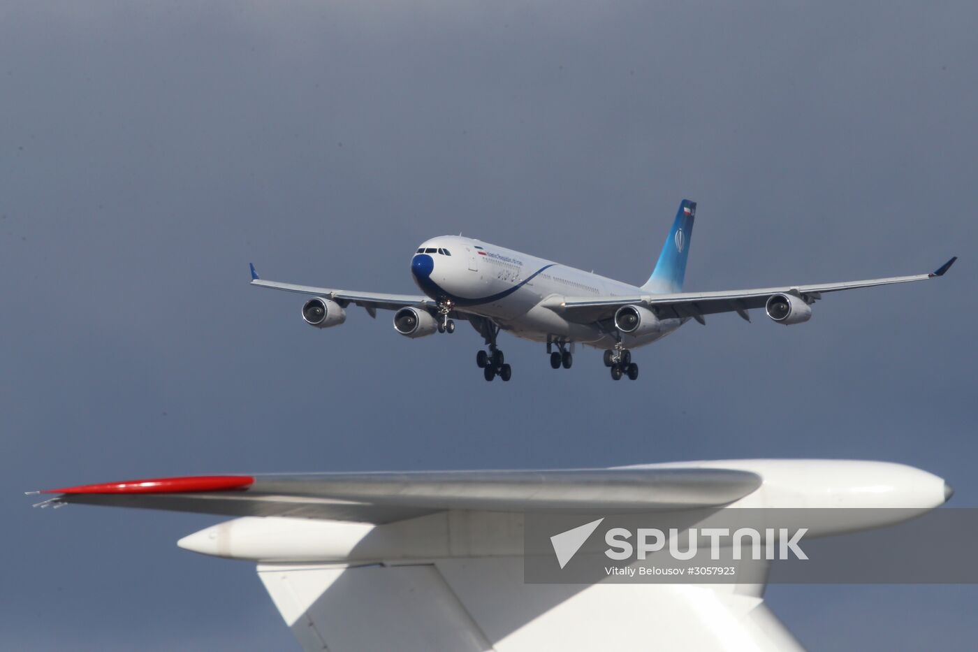 Iranian President Hassan Rouhani arrives in Moscow