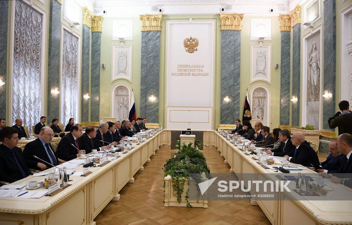 Prosecutor-General Yury Chaika meets with Russian Civic Chamber members