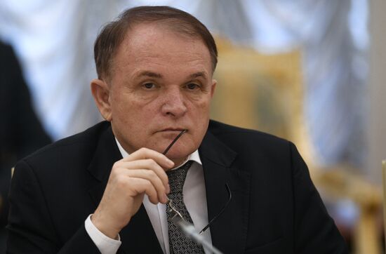 Prosecutor-General Yury Chaika meets with Russian Civic Chamber members