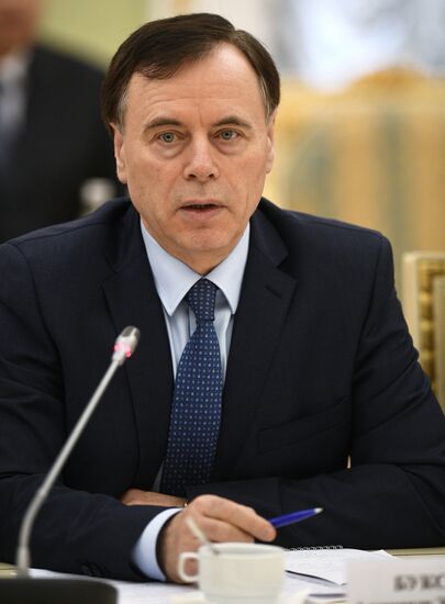 Prosecutor-General Yury Chaika meets with Russian Civic Chamber members