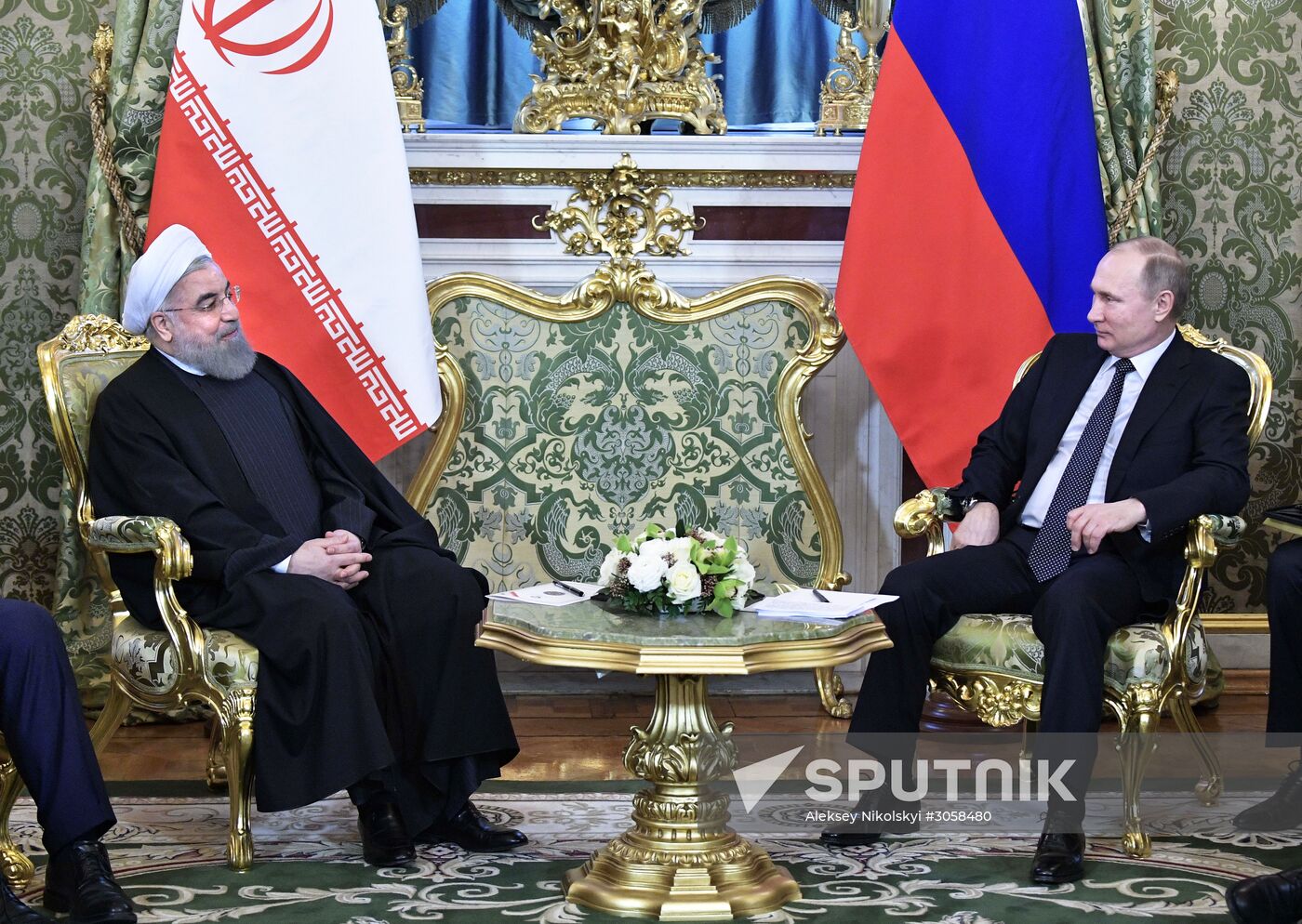 Vladimir Putin meets with Iranian President Hassan Rouhani