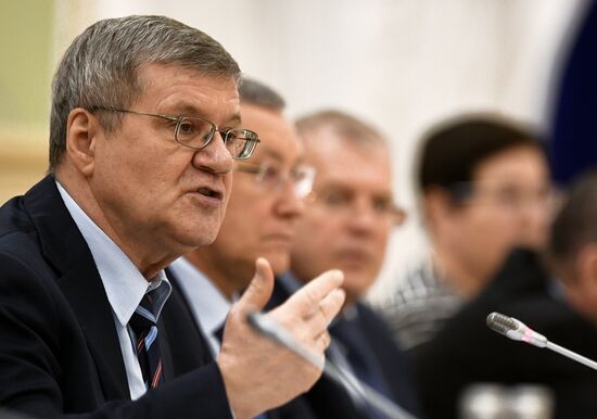 Prosecutor-General Yury Chaika meets with Russian Civic Chamber members