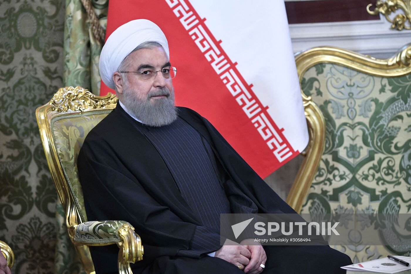 Vladimir Putin meets with Iranian President Hassan Rouhani
