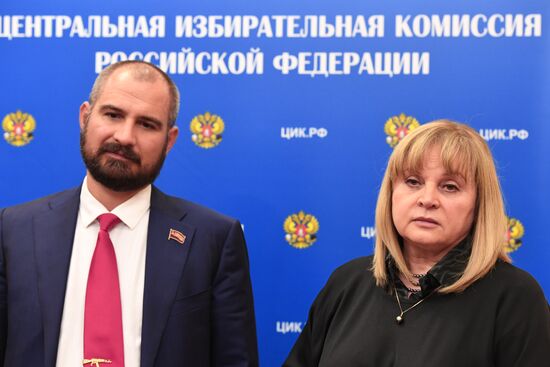 Ella Pamfilova meets with Yabloko and Communists of Russia leaders