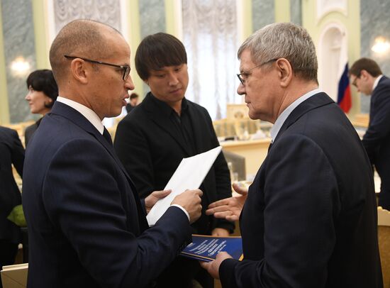 Prosecutor-General Yury Chaika meets with Russian Civic Chamber members