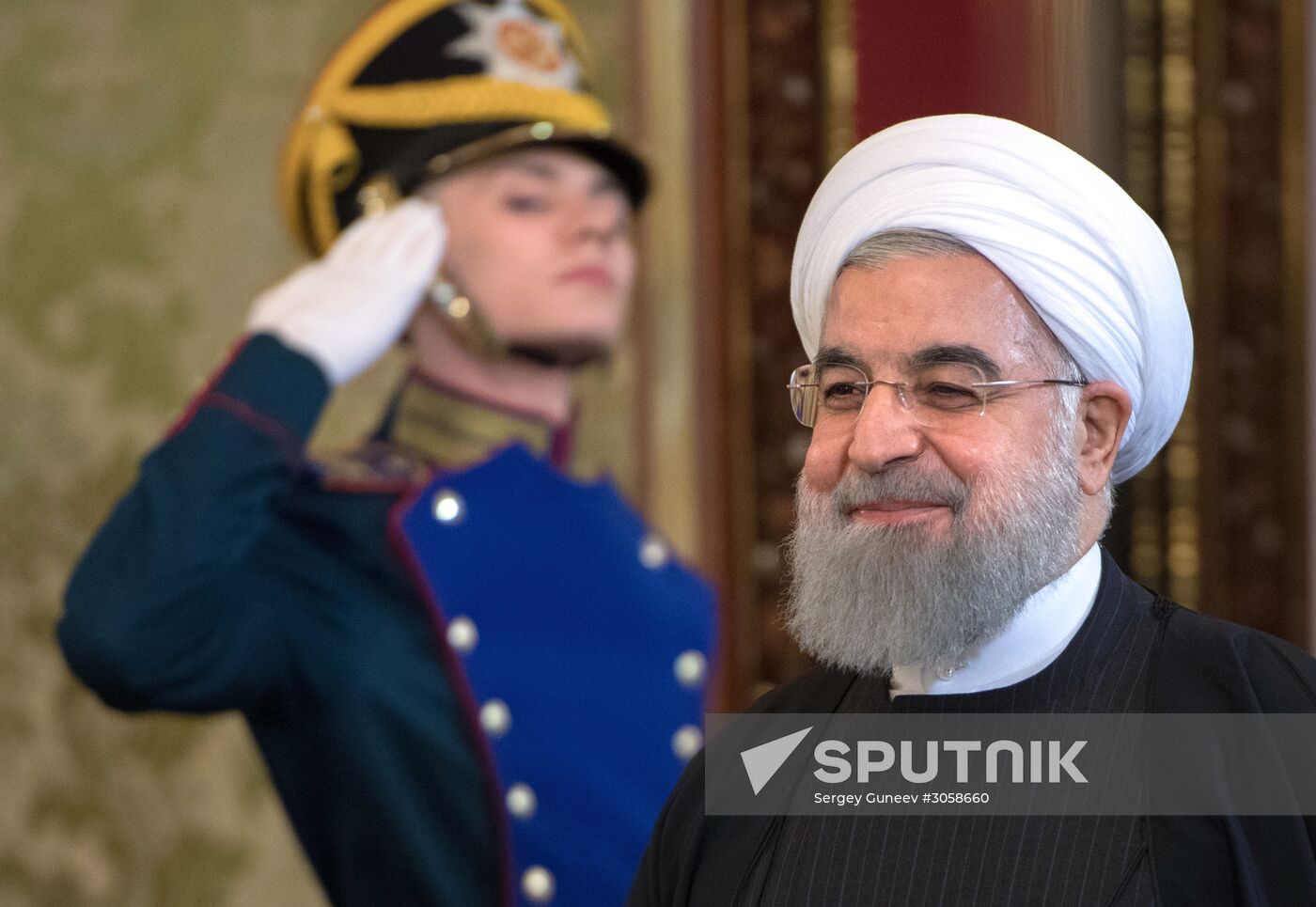 Vladimir Putin meets with Iranian President Hassan Rouhani