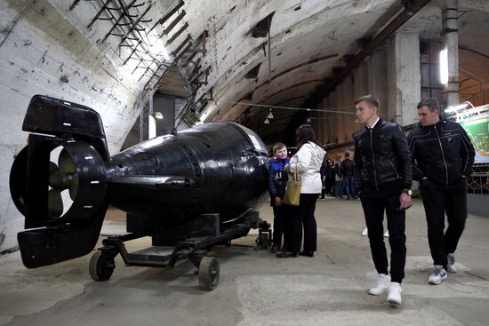 Opening of exhibition to mark 50th anniversary of 14th submarine division in Sevastopol