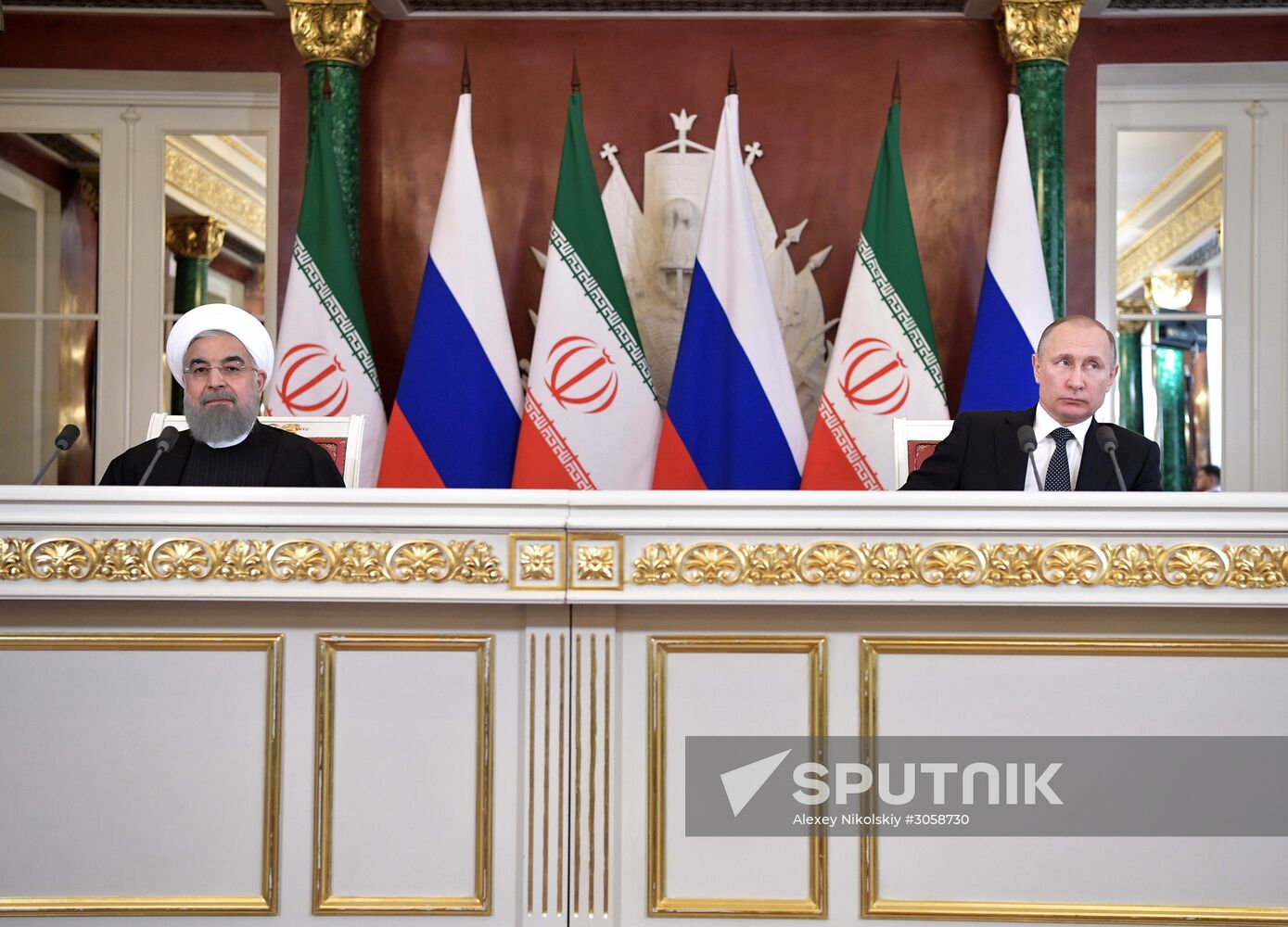 Vladimir Putin meets with Iranian President Hassan Rouhani