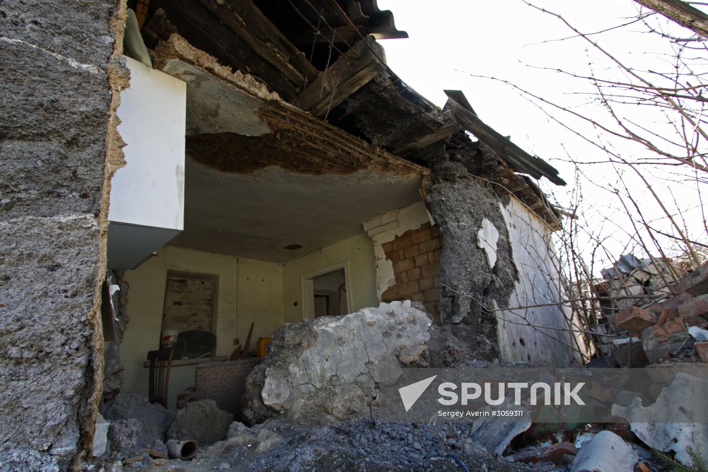 Donetsk shelling aftermath
