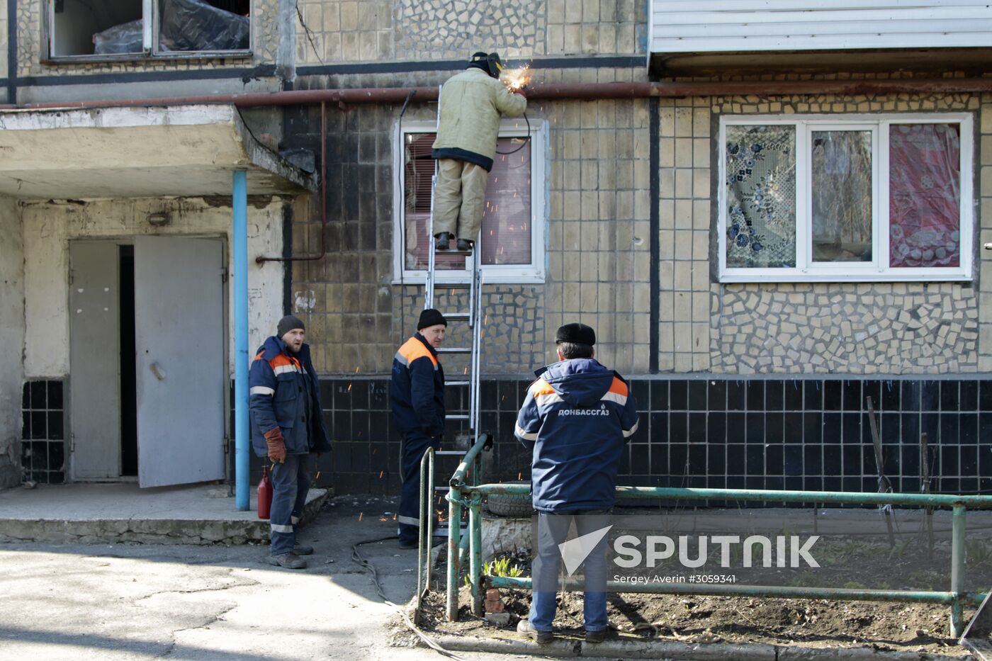 Donetsk shelling aftermath