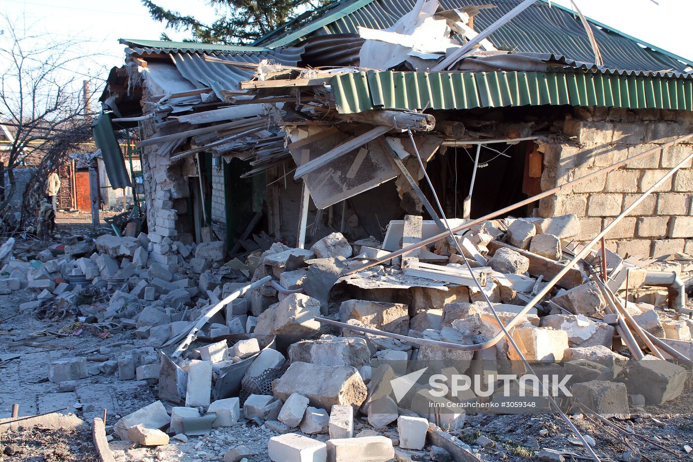 Donetsk shelling aftermath