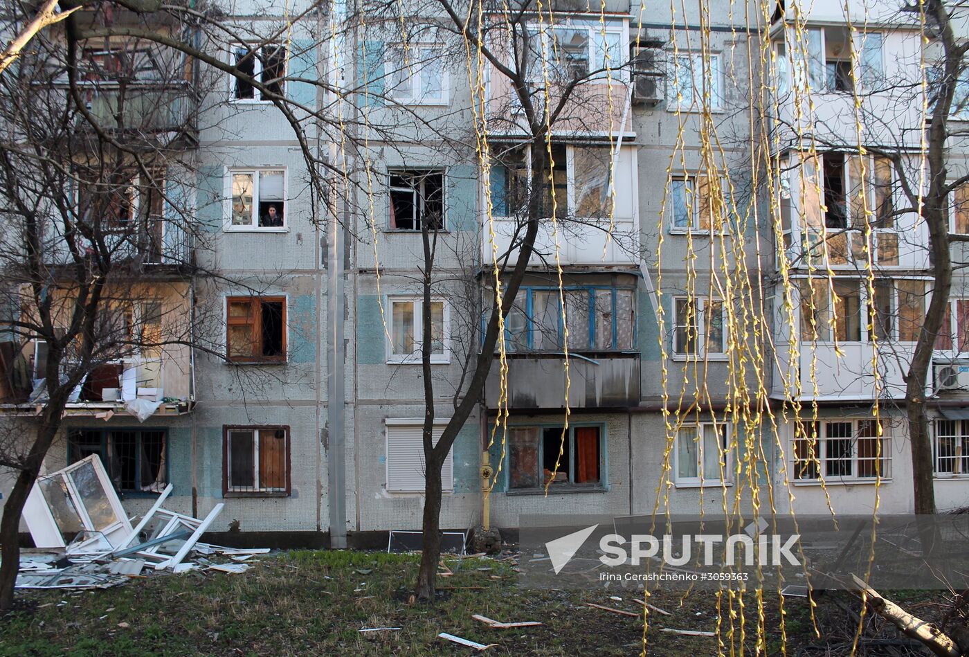 Donetsk shelling aftermath