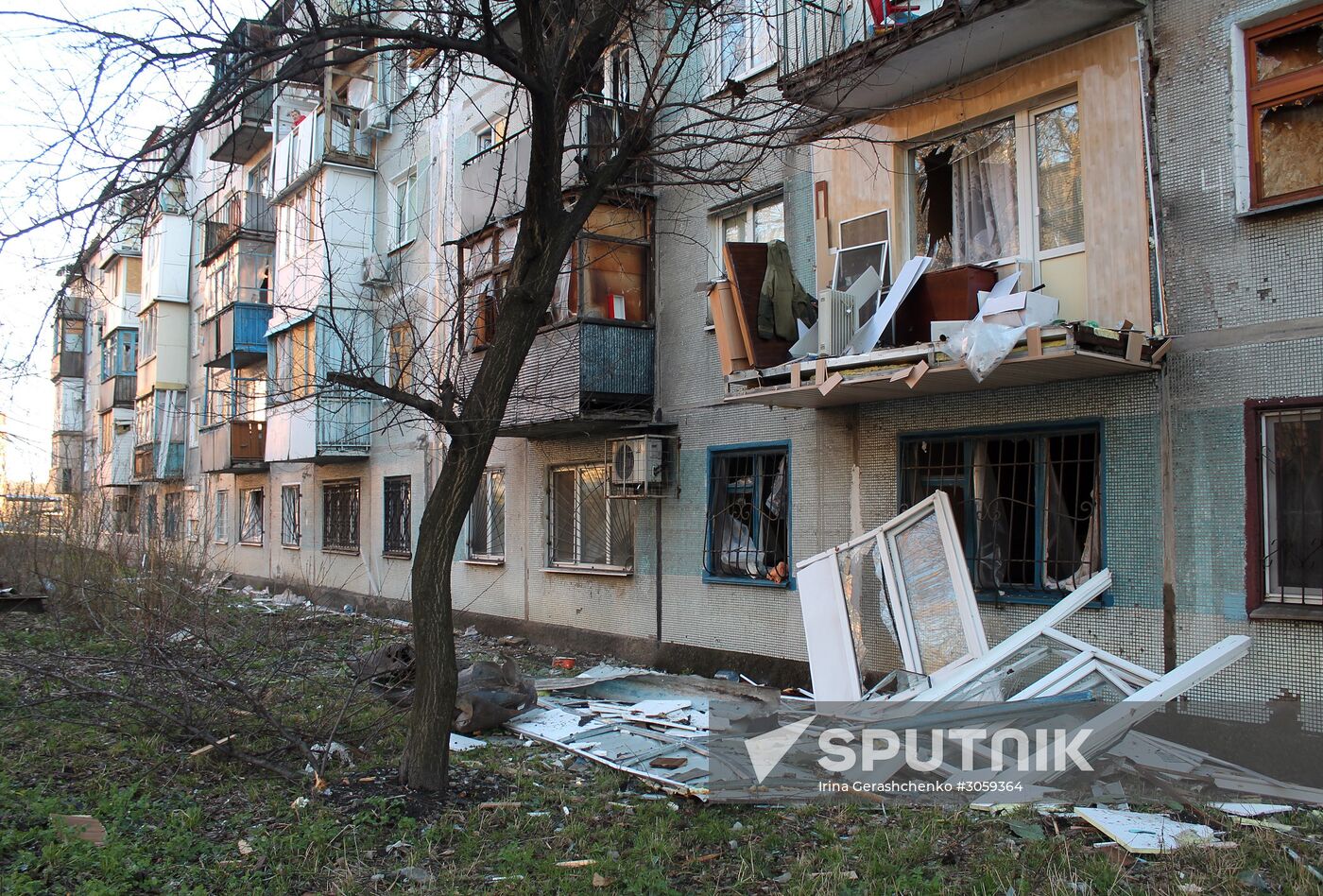 Donetsk shelling aftermath