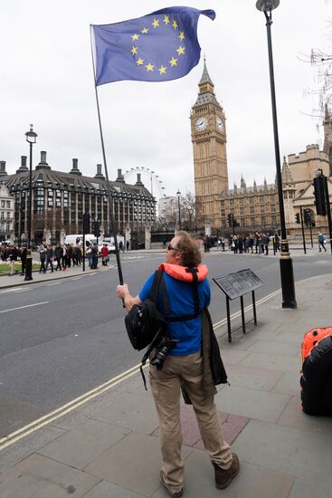 UK launches Brexit process