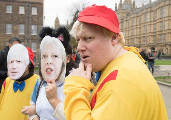 UK launches Brexit process