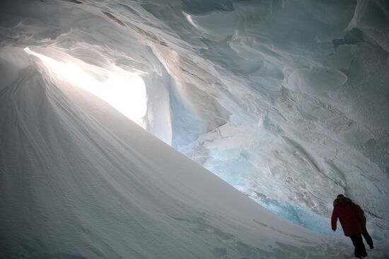 President Vladimir Putin and Prime Minister Dmitry Medvedev visit Northwestern Federal District