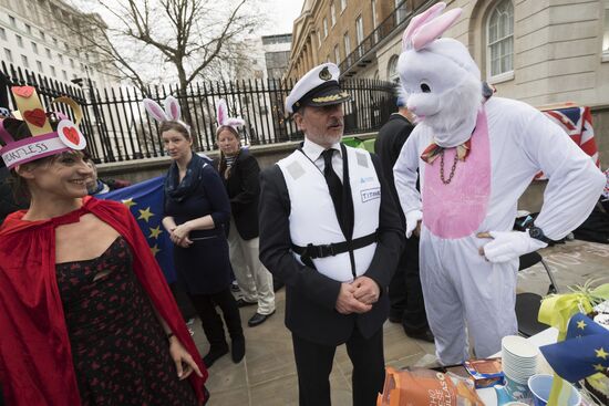 UK launches Brexit process