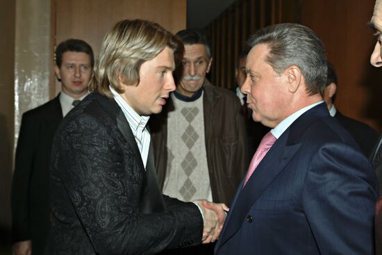 Boris Gromov and Nikolai Baskov