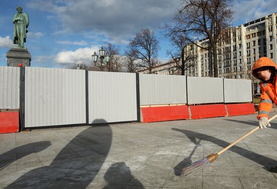 Renovation of Monument to Alexander Pushkin commences in Moscow
