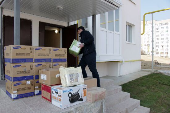 People move from the Kerch bridge construction area to new homes