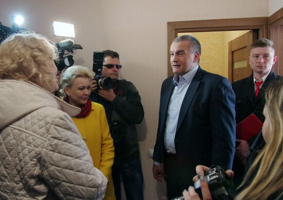 People move from the Kerch bridge construction area to new homes