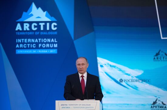 Russian President Vladimir Putin visits The Arctic: Territory of Dialogue international forum