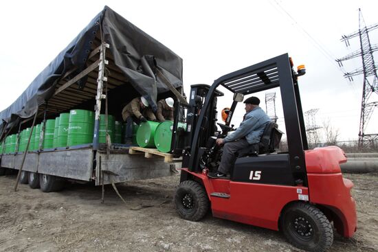 Russia's humanitarian aid convoy arrives in Donetsk