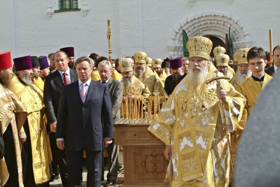 Patriarch Alexy II, Boris Gromov and Valery Shuvalov visit Kolomna