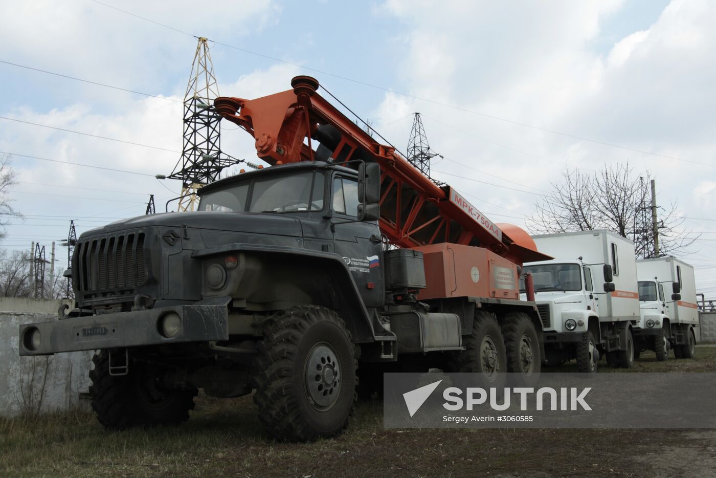 Russia's humanitarian aid convoy arrives in Donetsk