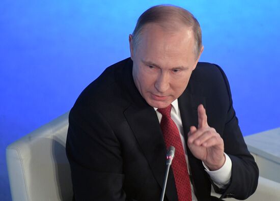 Russian President Vladimir Putin visits The Arctic: Territory of Dialogue international forum