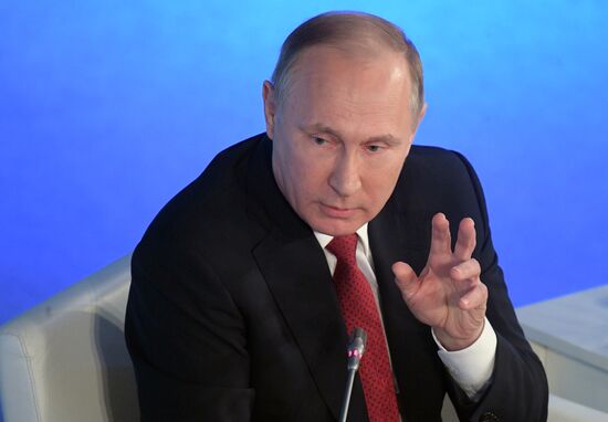 Russian President Vladimir Putin visits The Arctic: Territory of Dialogue international forum