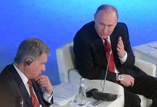 Russian President Vladimir Putin visits The Arctic: Territory of Dialogue international forum