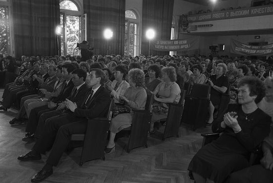 Nguyen Van Linh's visit to USSR