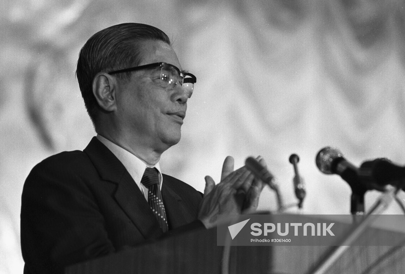 Nguyen Van Linh visits USSR