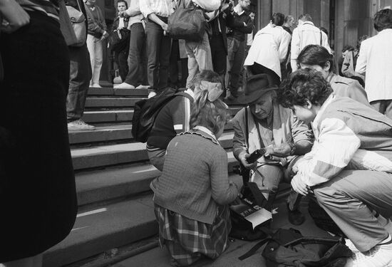 International photo project "A Day in the Life of the Soviet Union"