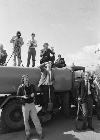 International photo project "A Day in the Life of the Soviet Union"