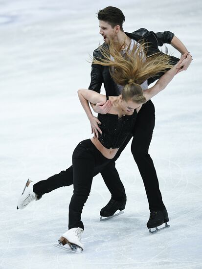 ISU Figure Skating Championships. Ice dance short program