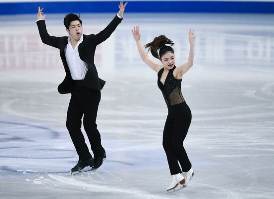 ISU Figure Skating Championships. Ice dance short program