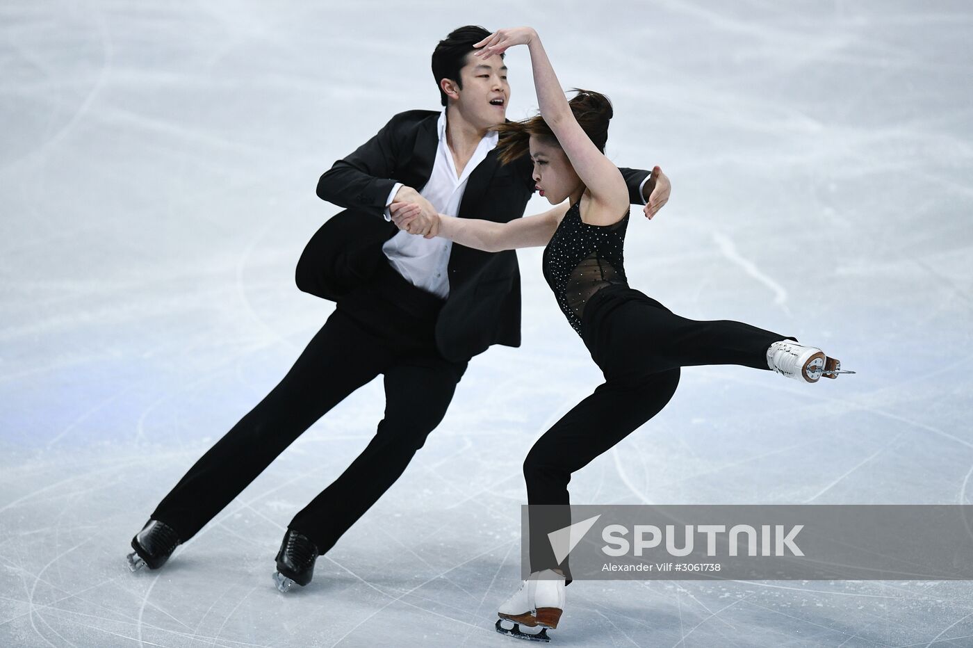 ISU Figure Skating Championships. Ice dance short program