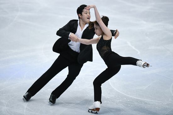 ISU Figure Skating Championships. Ice dance short program