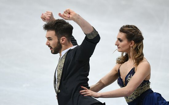 ISU Figure Skating Championships. Ice dance short program