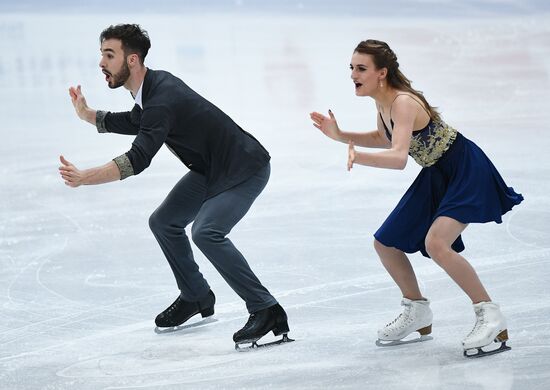 ISU Figure Skating Championships. Ice dance short program