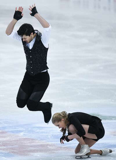 ISU Figure Skating Championships. Ice dance short program