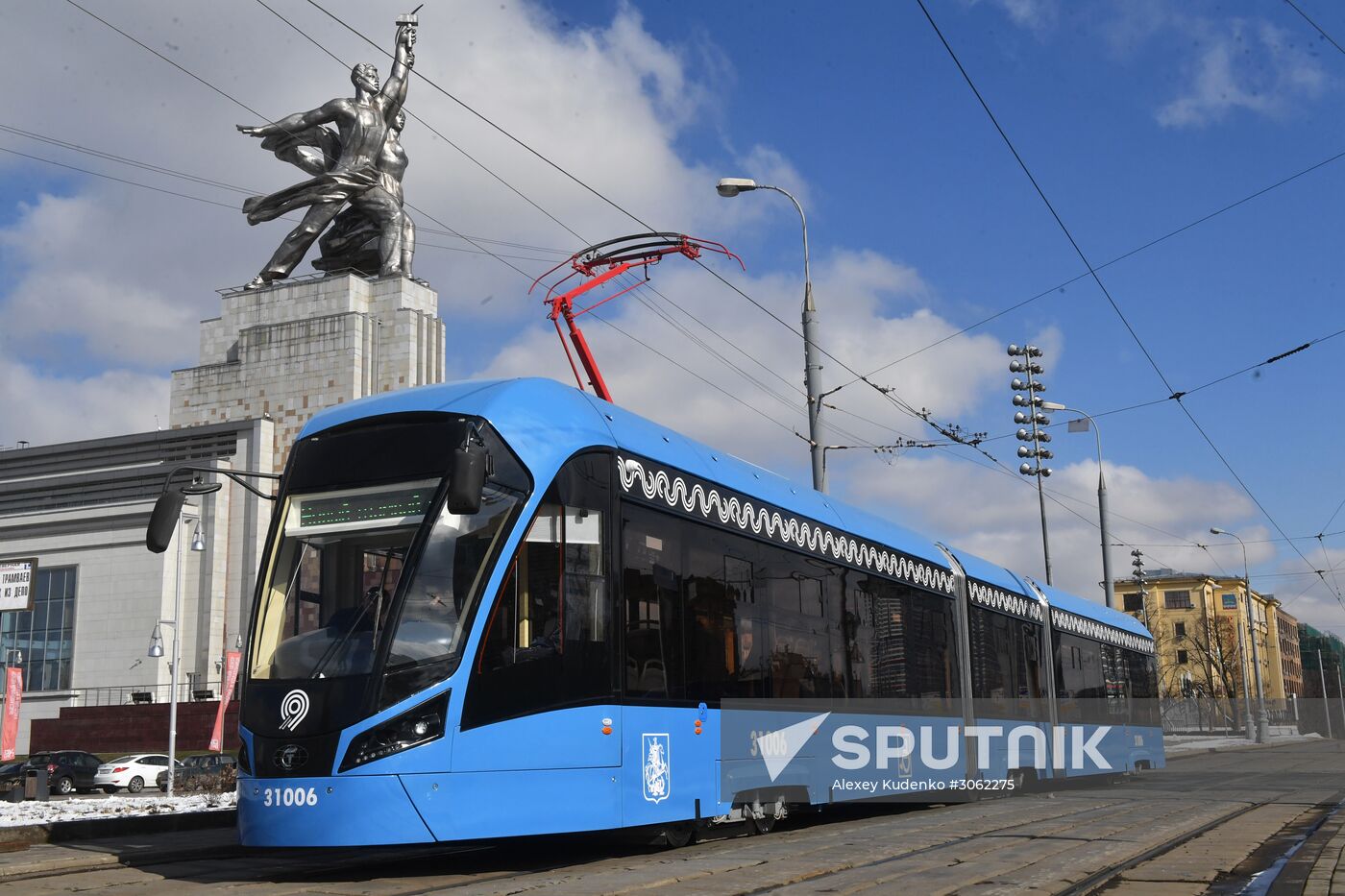 Vityaz-M new generation streetcars hit Moscow tracks