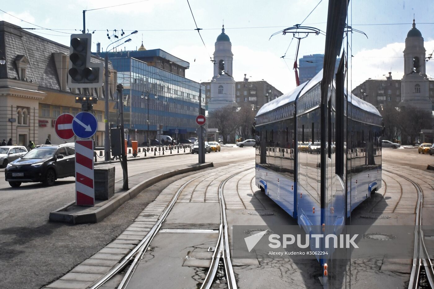 Vityaz-M new generation streetcars hit Moscow tracks