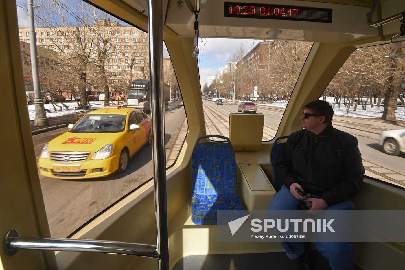 Vityaz-M new generation streetcars hit Moscow tracks