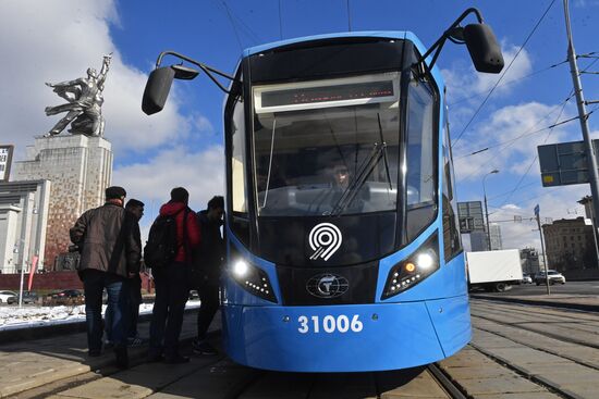 Vityaz-M new generation streetcars hit Moscow tracks