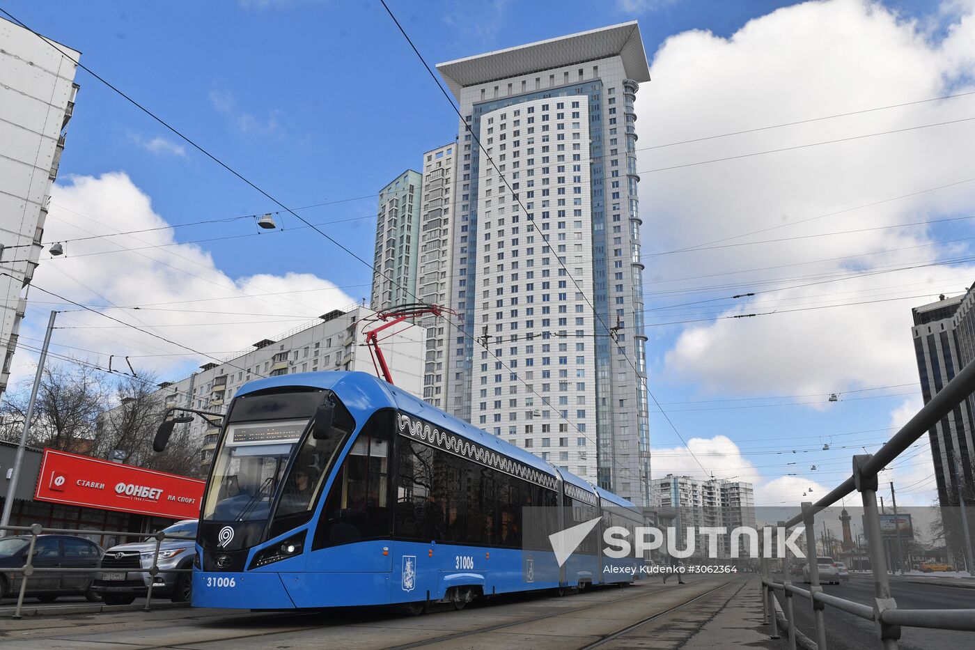 Vityaz-M new generation streetcars hit Moscow tracks